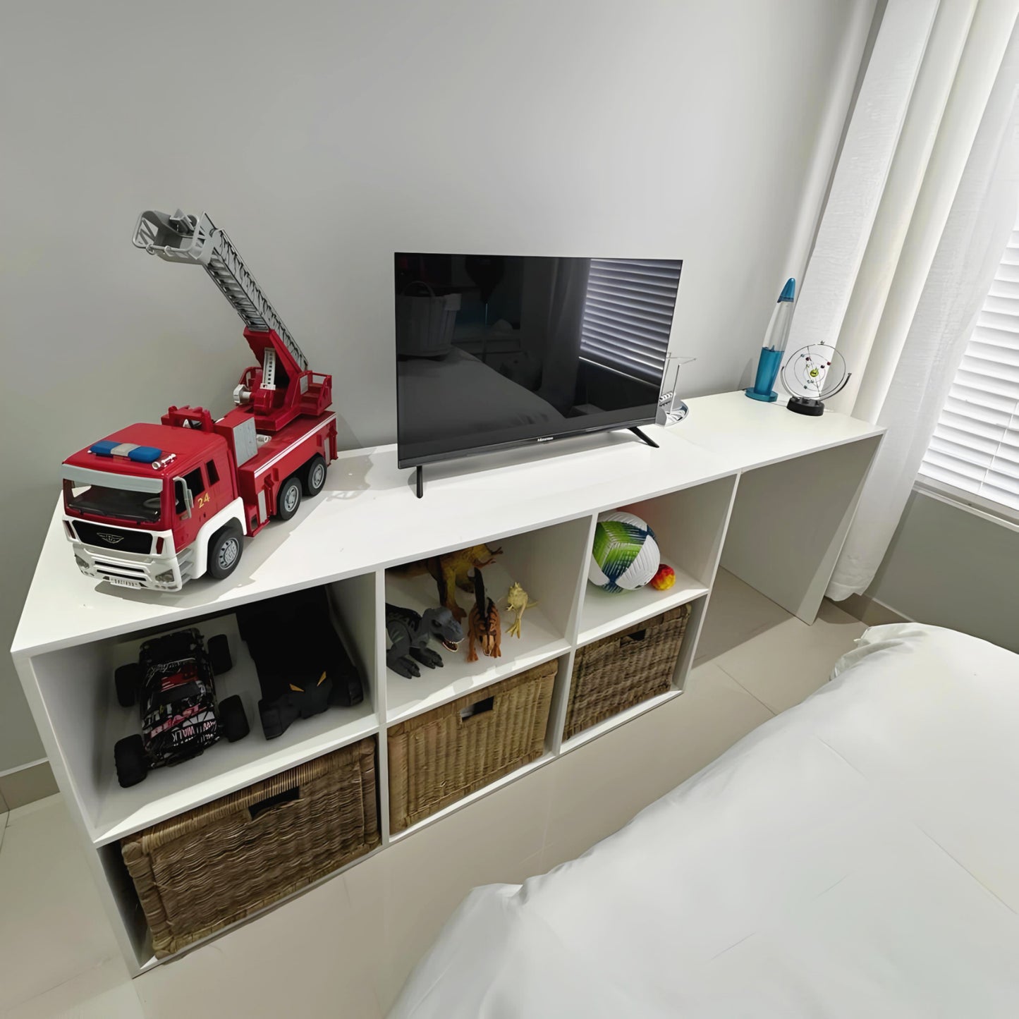 Levi Pigeon Hole Desk