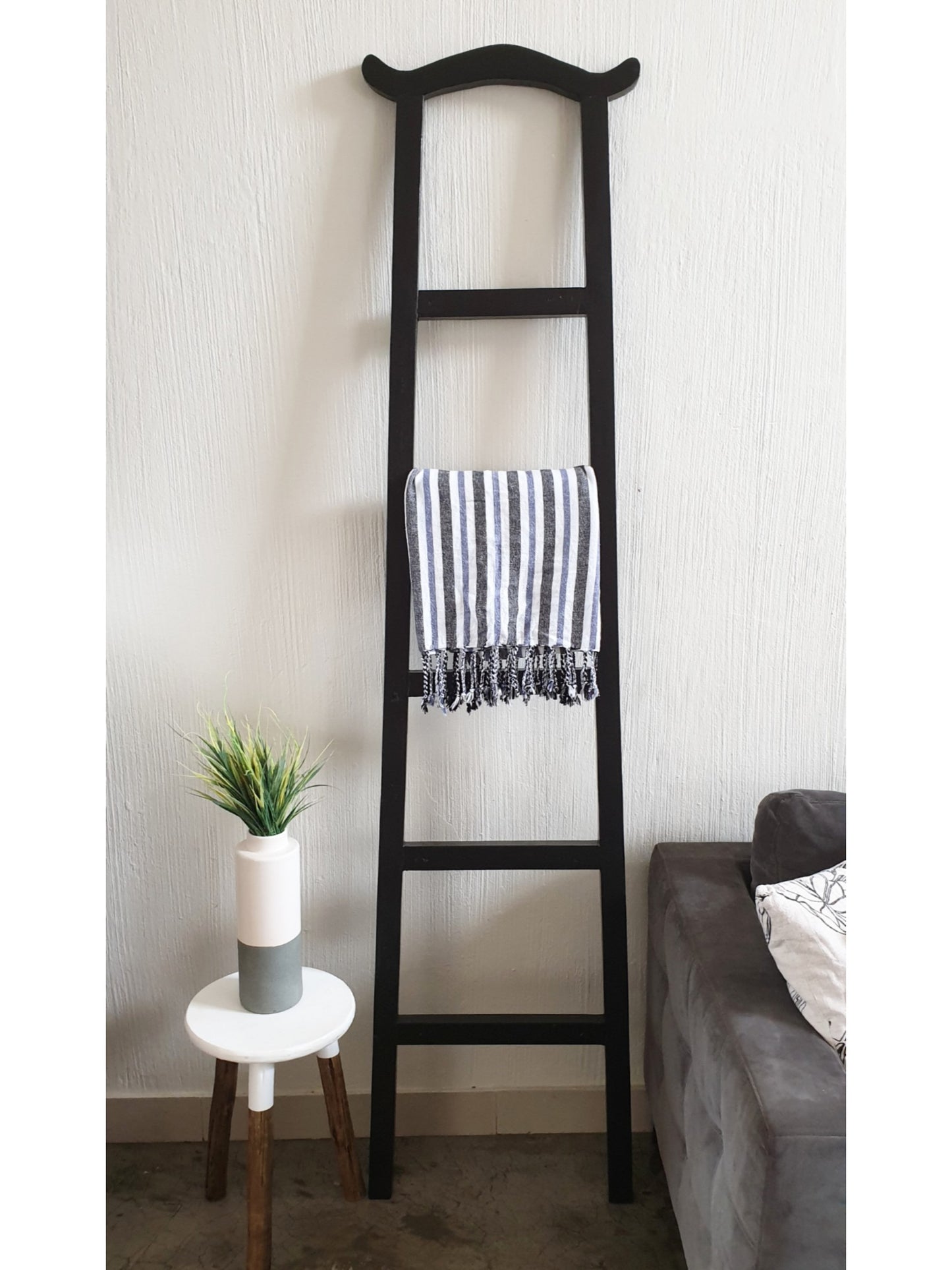 Asian Decor Ladder - Decor