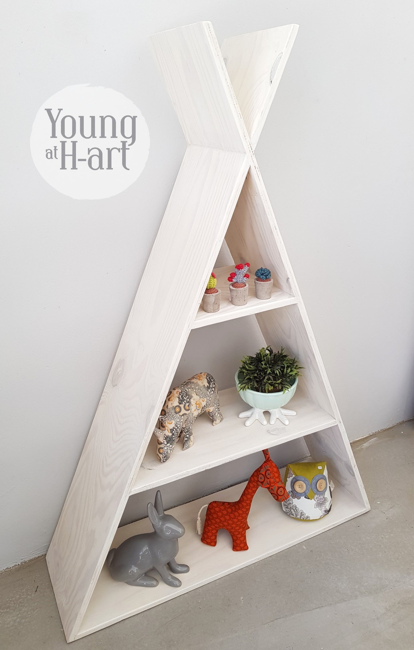 TeePee Floor Shelf. 140cm Tall - Furniture