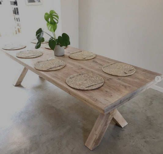 Chunky X-Cross Table