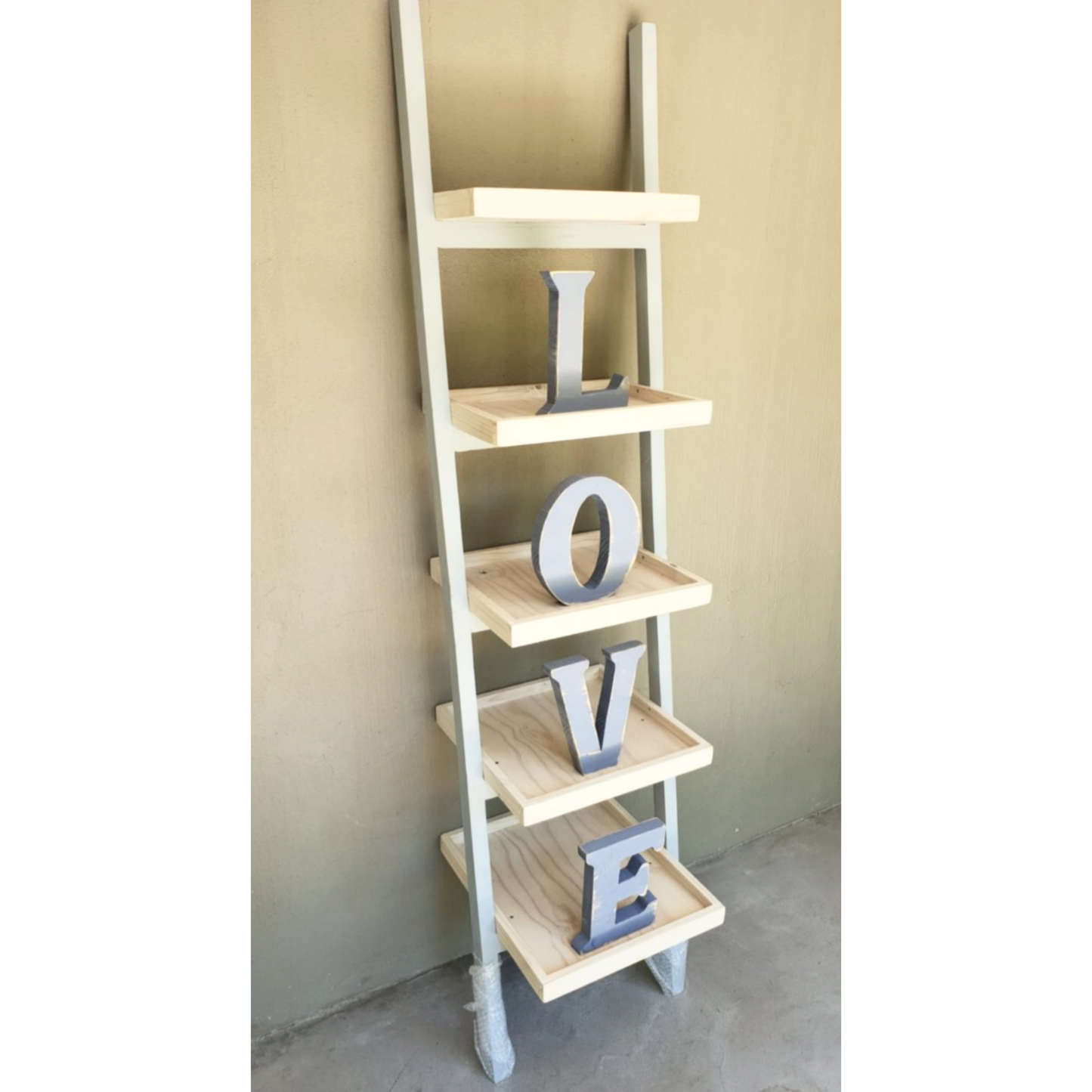 Leaning Shelf LOVE set