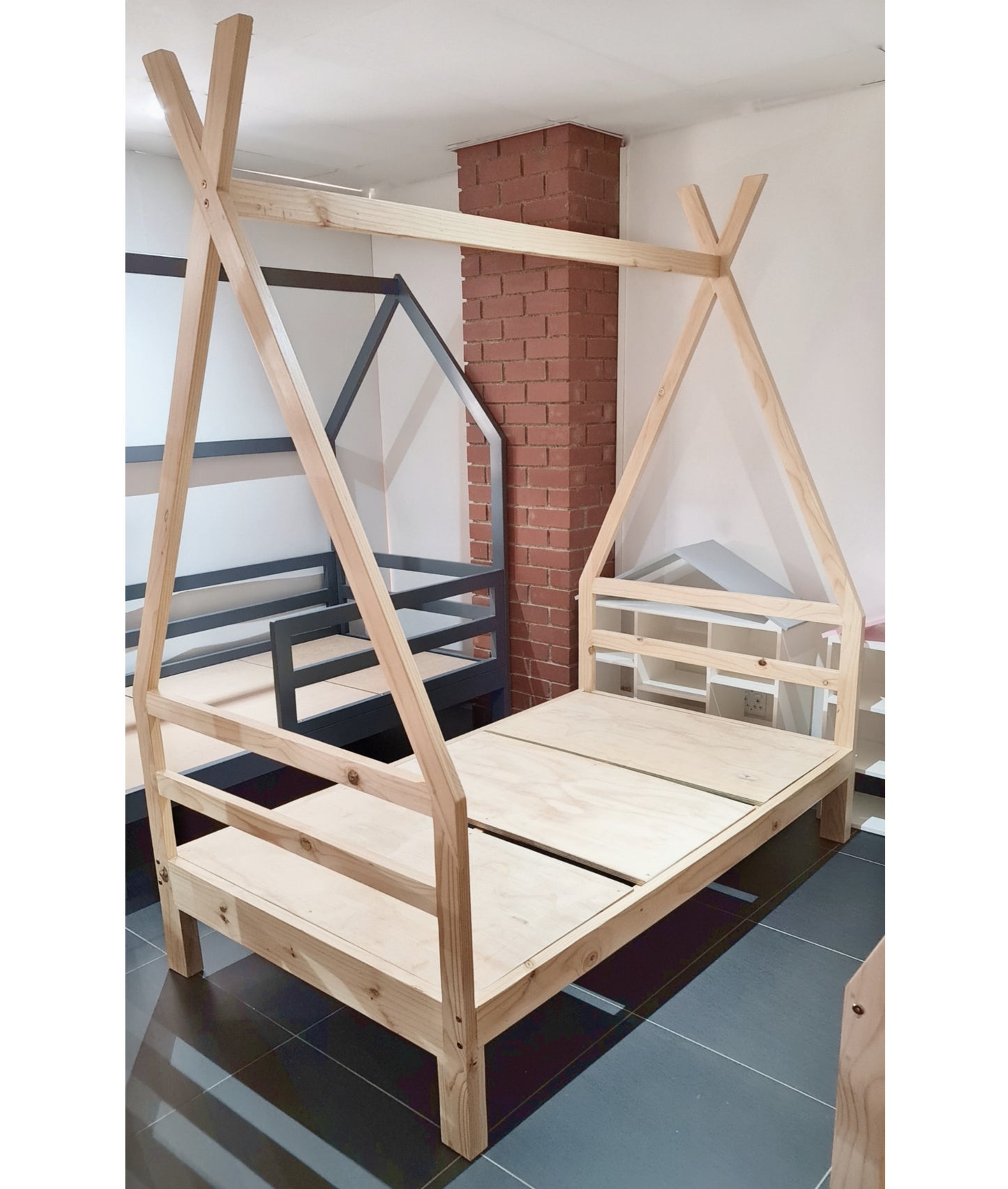 Rogan Teepee Bed